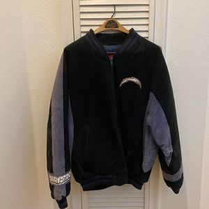 NFL (Chargers) Men’s Large 100% Quilted Leather Jacket With Front Side Pockets.